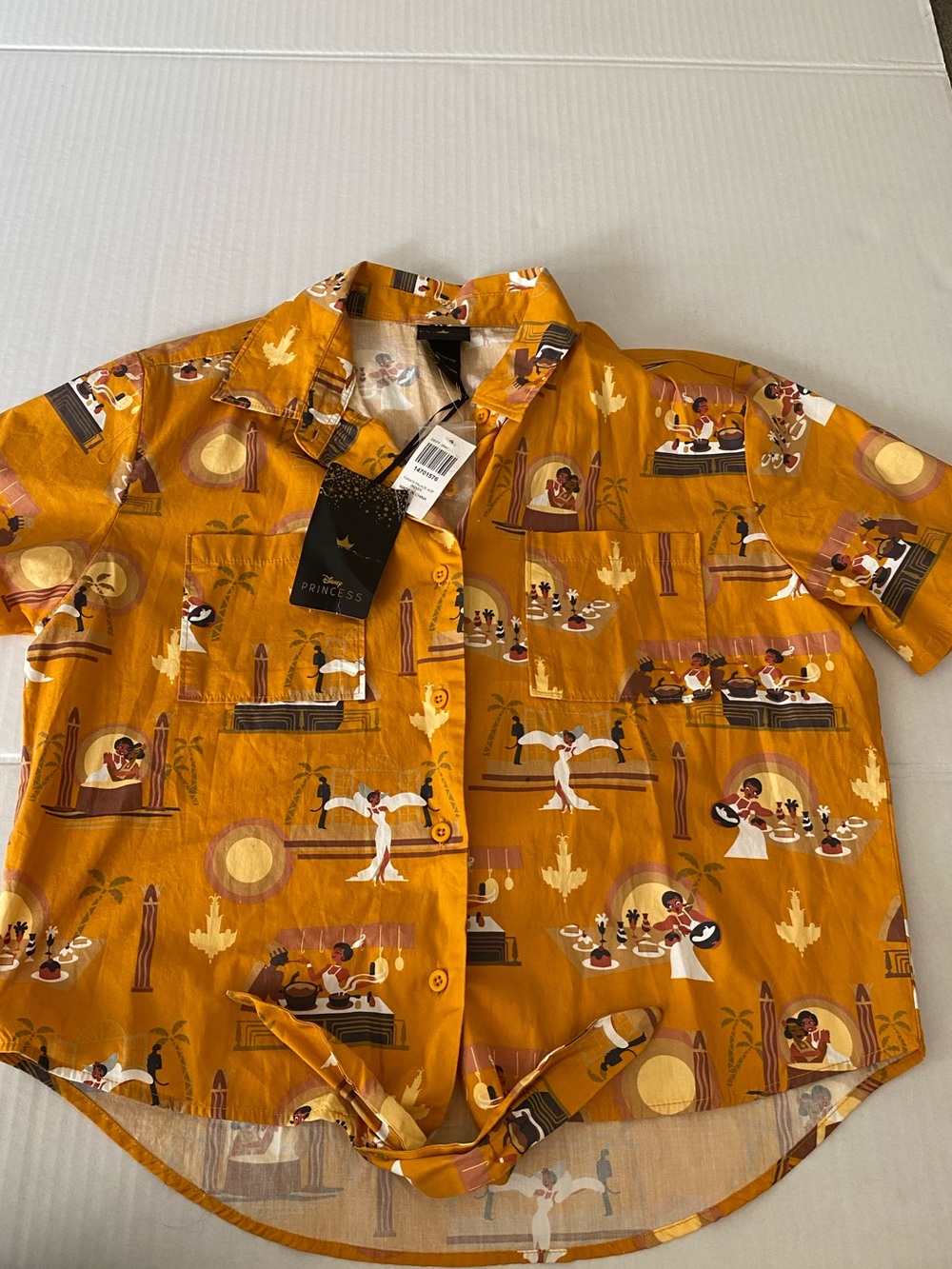 Disney Princess WomenMustard Vintage-Inspired Print Button-Down Shirt Small NWT